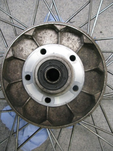 Partly cleaned wheel hub